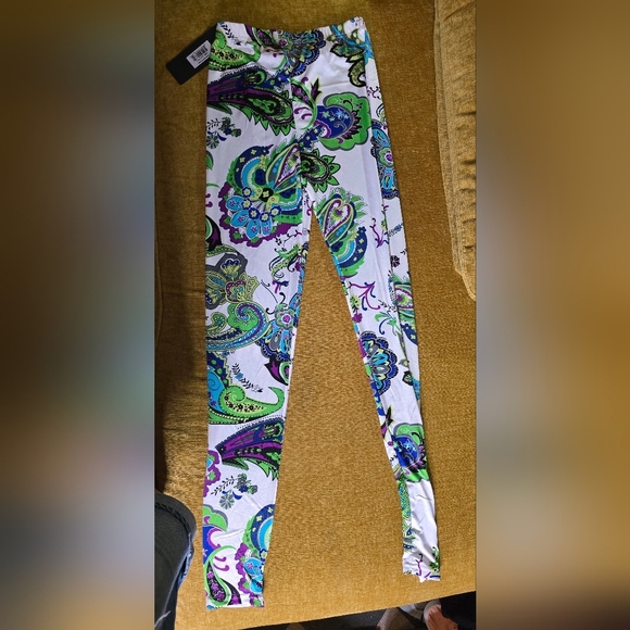 Yelete Multicolor Paisley Leggings - Picture 4 of 4
